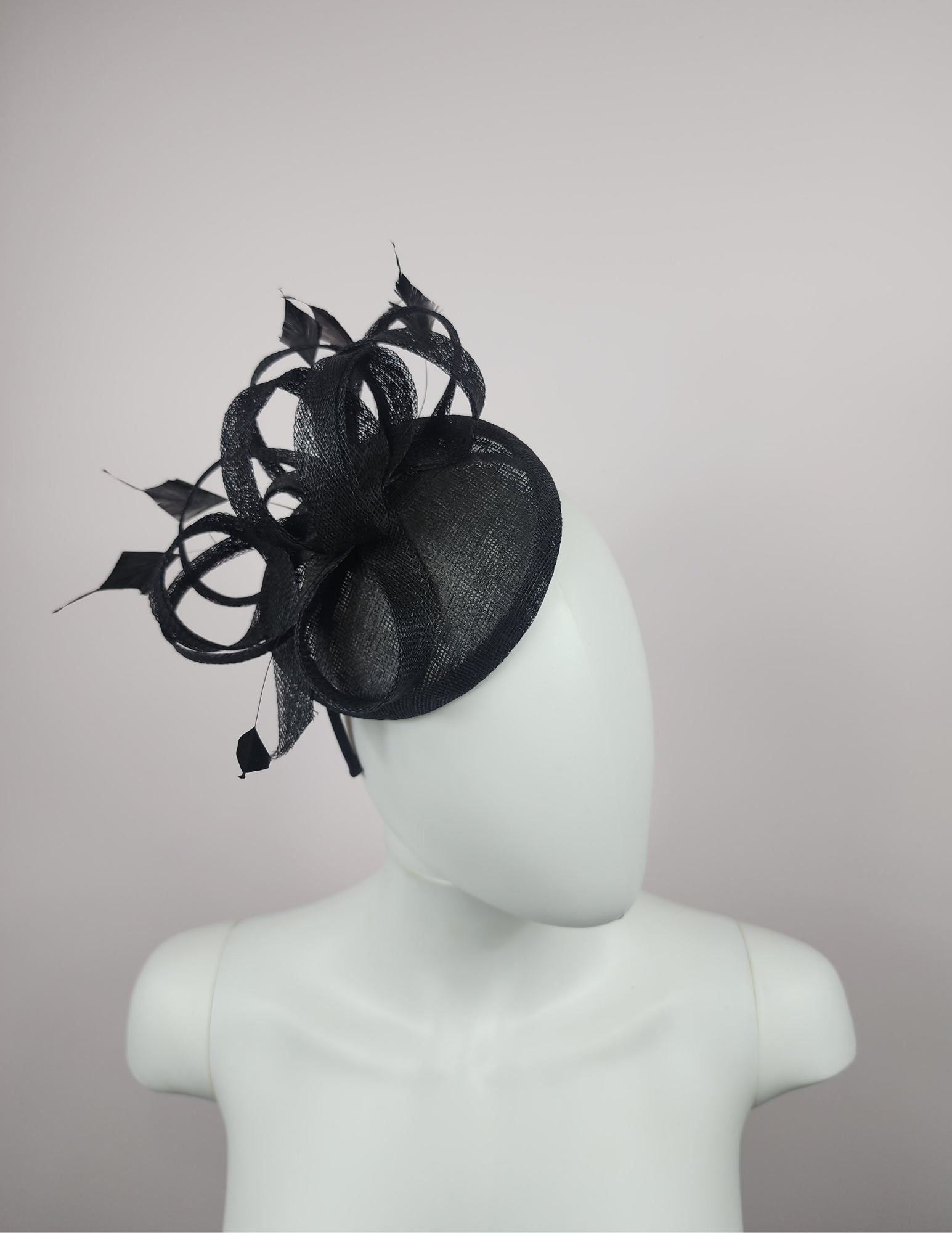 Sara Fascinator - Black