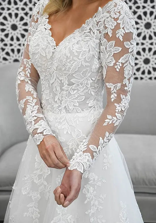 CONSIGNMENT DRESS - SIZE 8