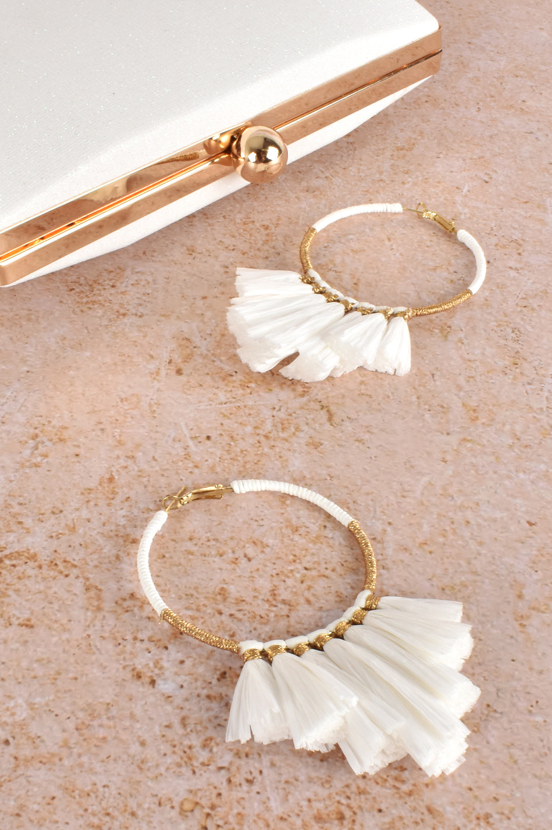 Juniper Fringed Raffia - White